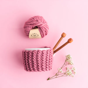 Stitch & Story Mug Cosy Mini Knitting Kit- Dusk Pink