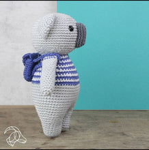 Load image into Gallery viewer, Hardicraft Kurt Koala Crochet Kit
